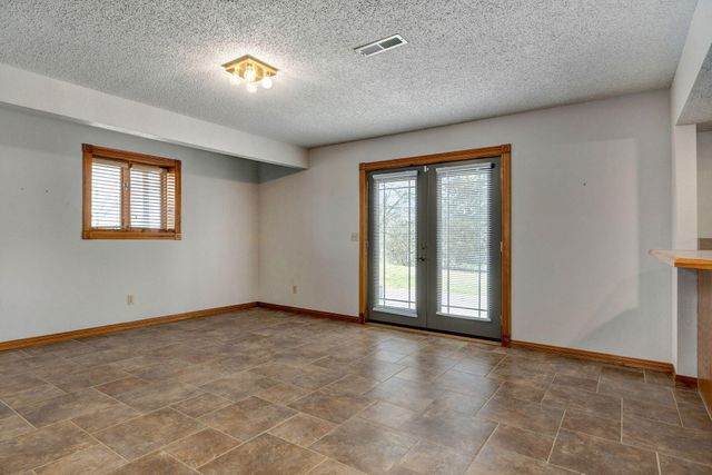 1476 E Peartree Drive, Ozark, MO 65721