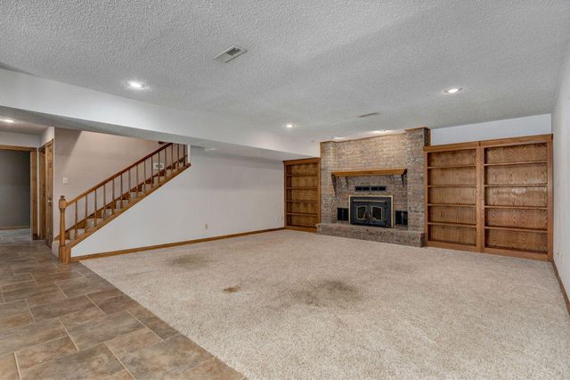 1476 E Peartree Drive, Ozark, MO 65721