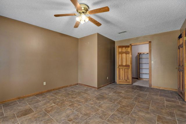 1476 E Peartree Drive, Ozark, MO 65721