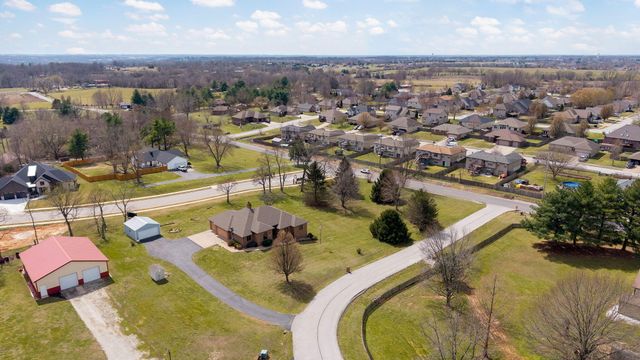 1476 E Peartree Drive, Ozark, MO 65721