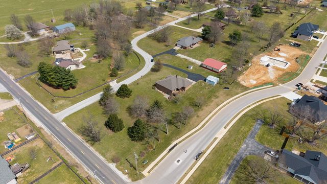 1476 E Peartree Drive, Ozark, MO 65721