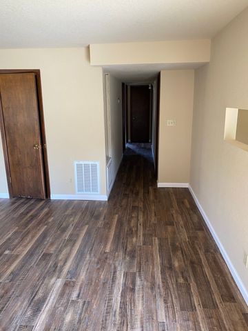 208 Lake Street, Ola, AR 72853