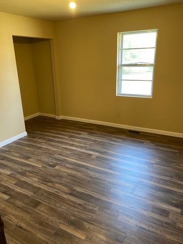 208 Lake Street, Ola, AR 72853