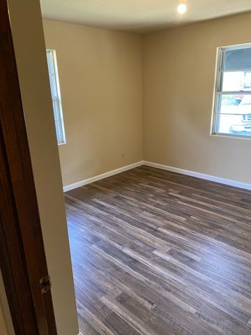 208 Lake Street, Ola, AR 72853