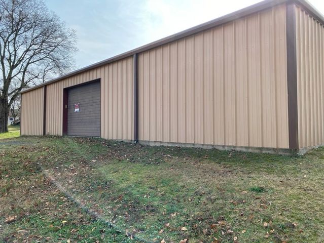 208 Lake Street, Ola, AR 72853