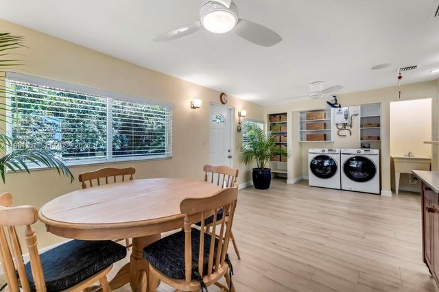 222 SW 7th St, Dania Beach, FL 33004