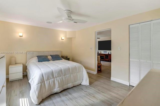 222 SW 7th St, Dania Beach, FL 33004