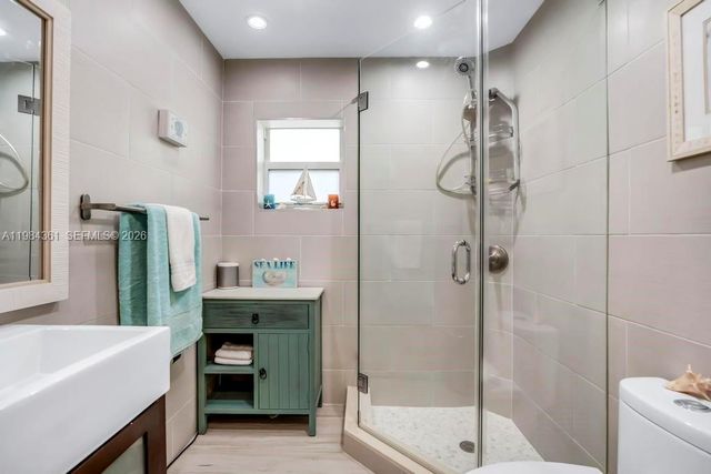 222 SW 7th St, Dania Beach, FL 33004