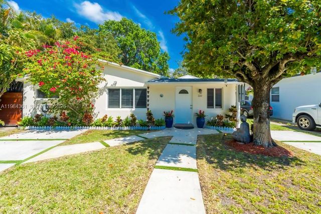 222 SW 7th St, Dania Beach, FL 33004