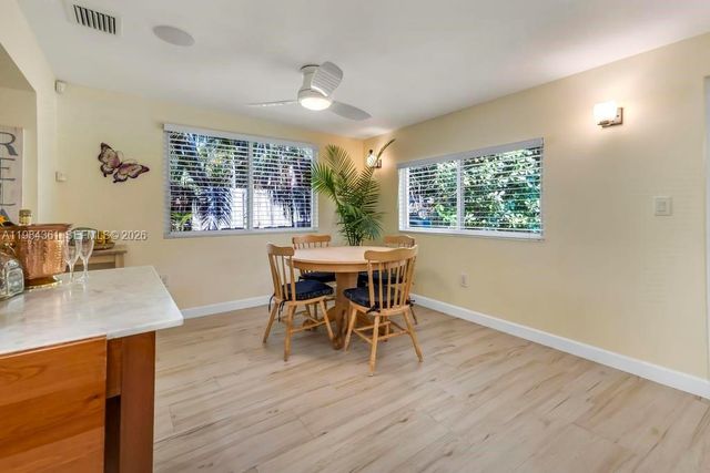 222 SW 7th St, Dania Beach, FL 33004