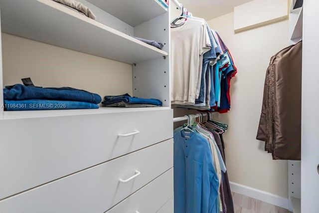 222 SW 7th St, Dania Beach, FL 33004