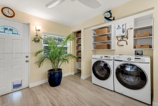 222 SW 7th St, Dania Beach, FL 33004