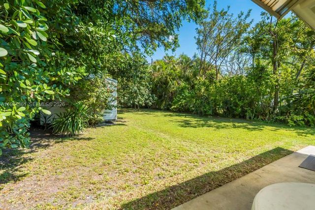 222 SW 7th St, Dania Beach, FL 33004