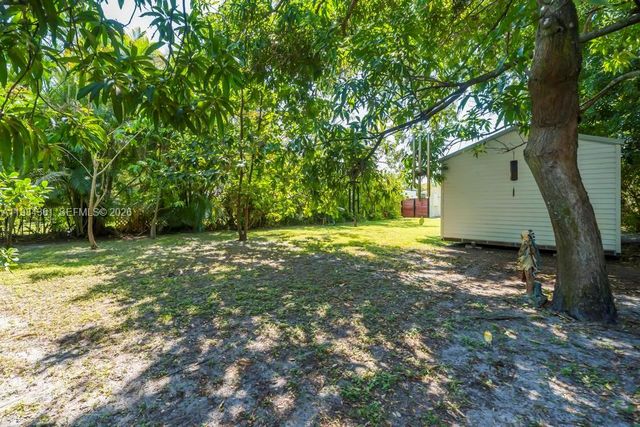 222 SW 7th St, Dania Beach, FL 33004