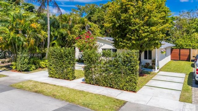 222 SW 7th St, Dania Beach, FL 33004