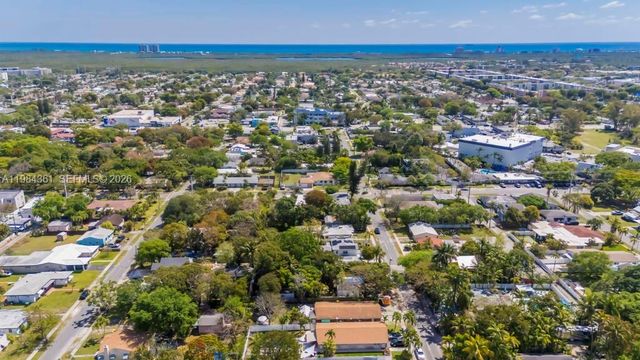 222 SW 7th St, Dania Beach, FL 33004