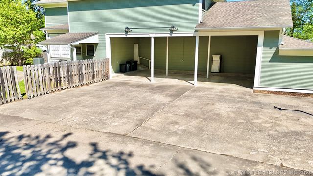 607 NE 2nd Street, Stigler, OK 74462