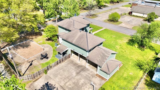 607 NE 2nd Street, Stigler, OK 74462
