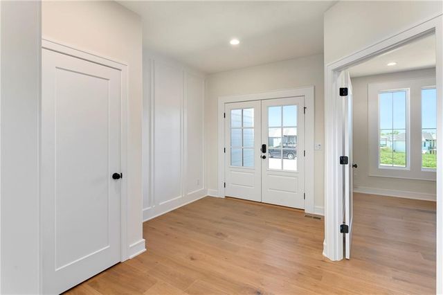 3949 SW Flintrock Drive, Lee's Summit, MO 64082