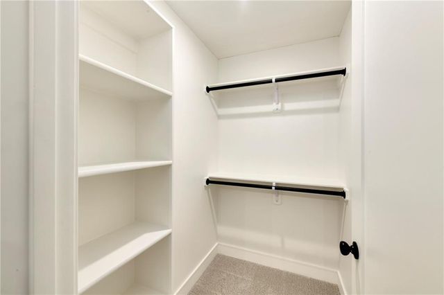 3949 SW Flintrock Drive, Lee's Summit, MO 64082