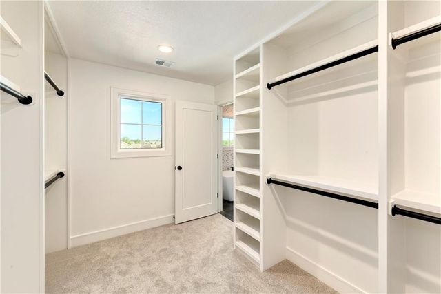 3949 SW Flintrock Drive, Lee's Summit, MO 64082