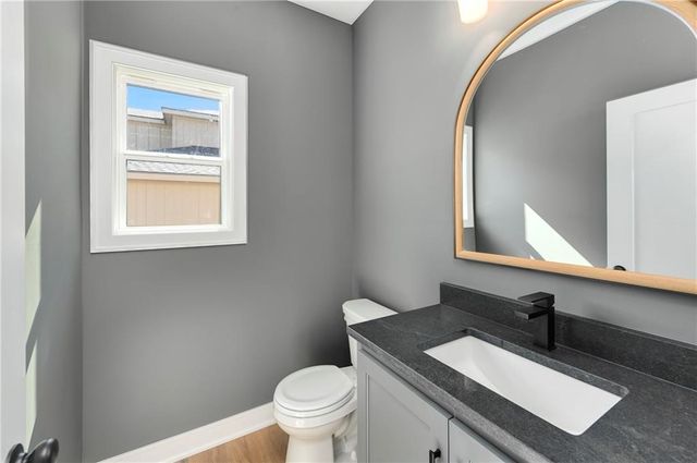 3949 SW Flintrock Drive, Lee's Summit, MO 64082
