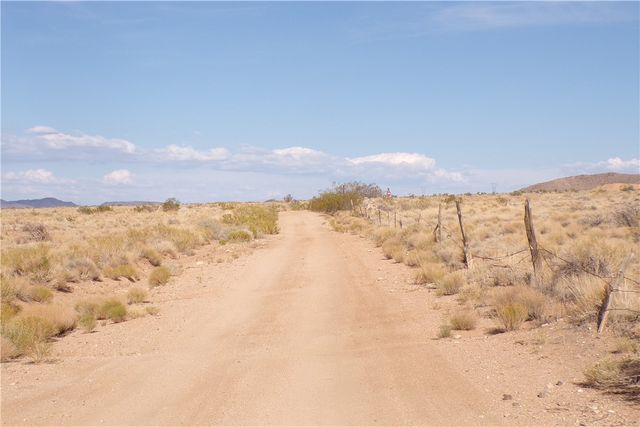 32210033 E Siesta Road, Kingman, AZ 86409