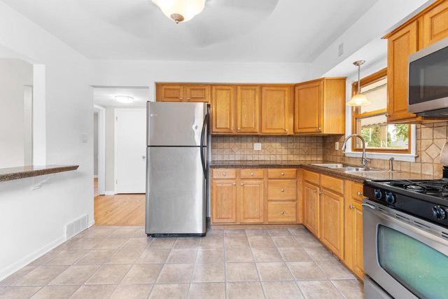 3420 S 81st STREET, Milwaukee, WI 53219