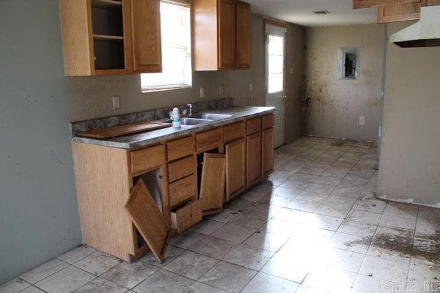 1214 W 48th Street, North Little Rock, AR 72118