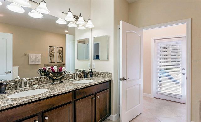 9026 SHADOW MOUNTAIN STREET, Davenport, FL 33896