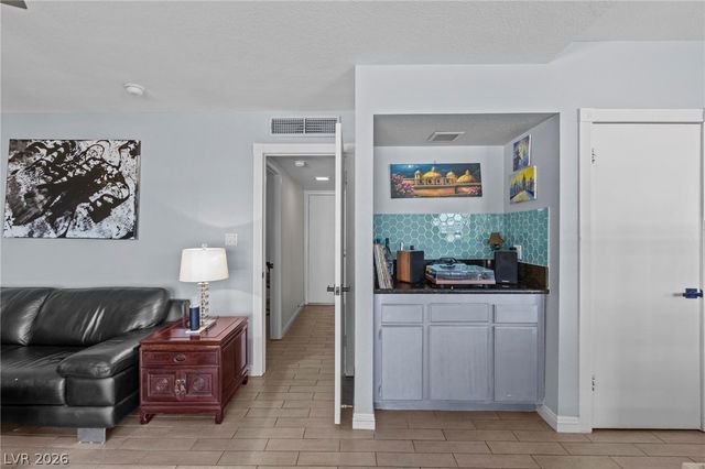 1808 Piccolo Way, Las Vegas, NV 89146