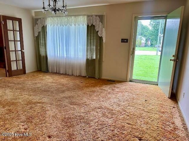 1113 Hendricks Court, Jacksonville, NC 28540