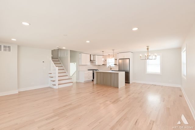 10701 S Harding Avenue, Chicago, IL 60655