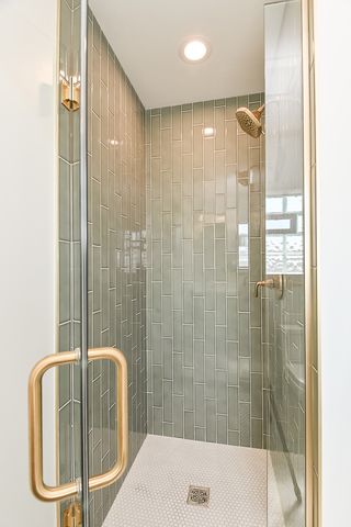 10701 S Harding Avenue, Chicago, IL 60655