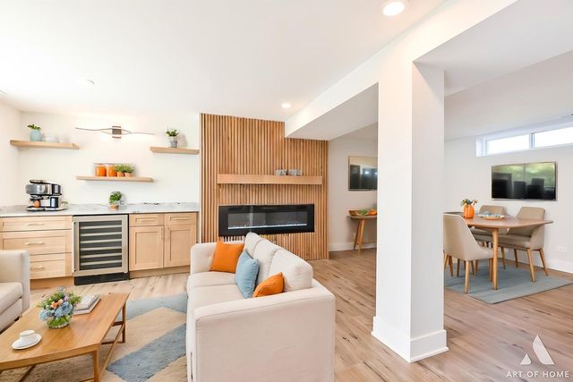 10701 S Harding Avenue, Chicago, IL 60655