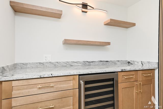 10701 S Harding Avenue, Chicago, IL 60655