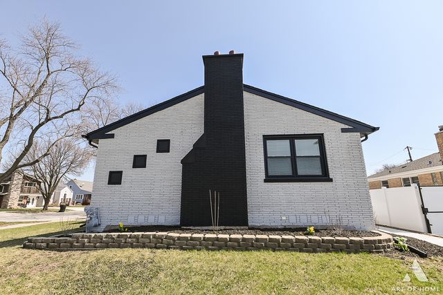 10701 S Harding Avenue, Chicago, IL 60655