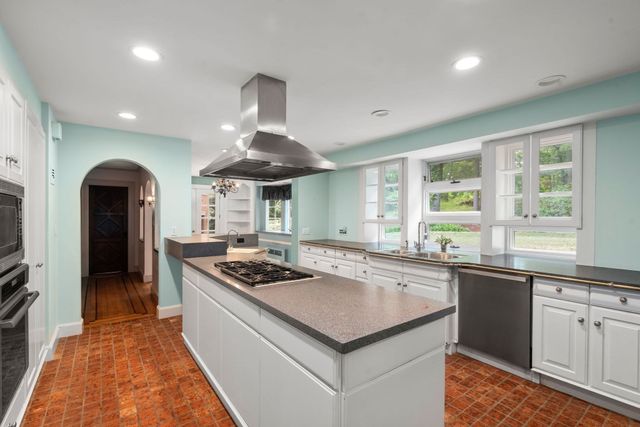 43 Monadnock Road, Wellesley, MA 02481