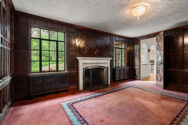 43 Monadnock Road, Wellesley, MA 02481