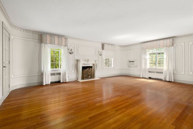 43 Monadnock Road, Wellesley, MA 02481