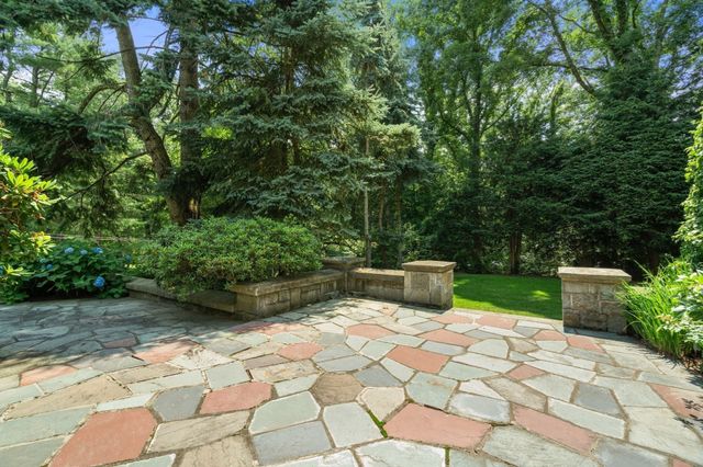 43 Monadnock Road, Wellesley, MA 02481