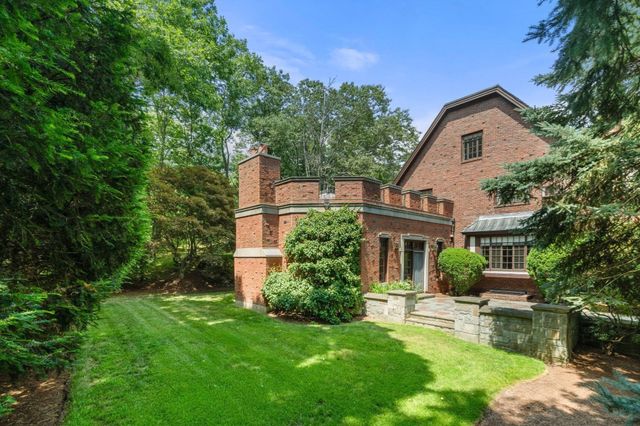 43 Monadnock Road, Wellesley, MA 02481