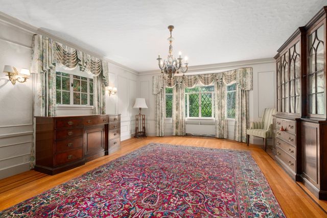 43 Monadnock Road, Wellesley, MA 02481