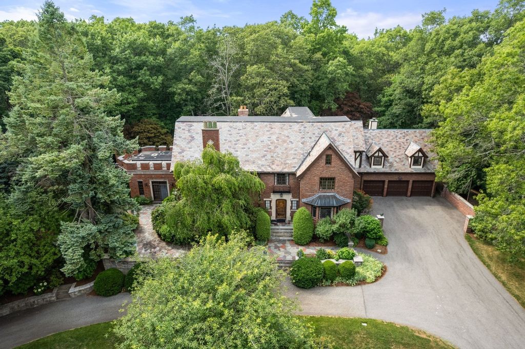 43 Monadnock Road, Wellesley, MA 02481