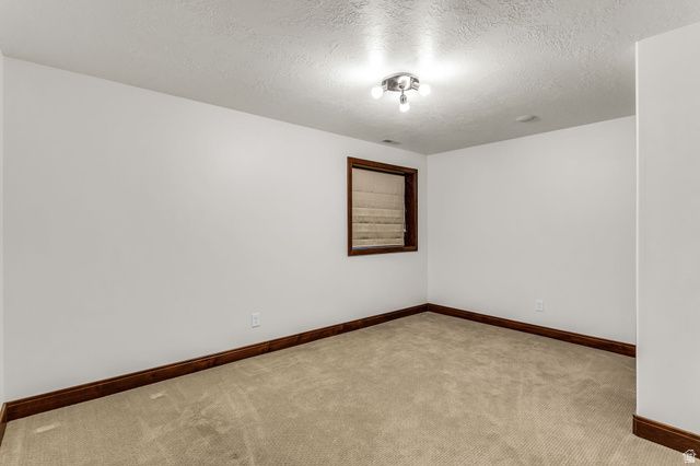 139 CANYON BREEZE DR, Centerville, UT 84014