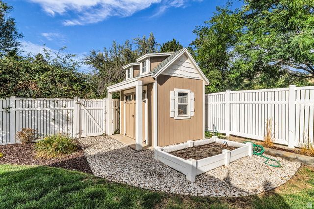 139 CANYON BREEZE DR, Centerville, UT 84014
