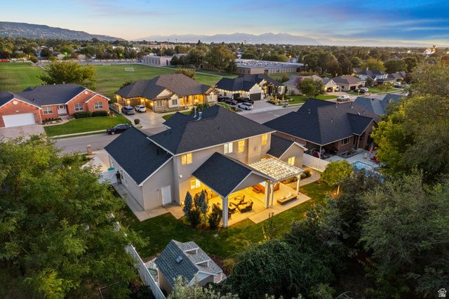 139 CANYON BREEZE DR, Centerville, UT 84014