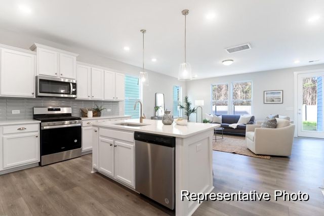 1044 House Finch Avenue Cc3-22-20, Ravenel, SC 29470