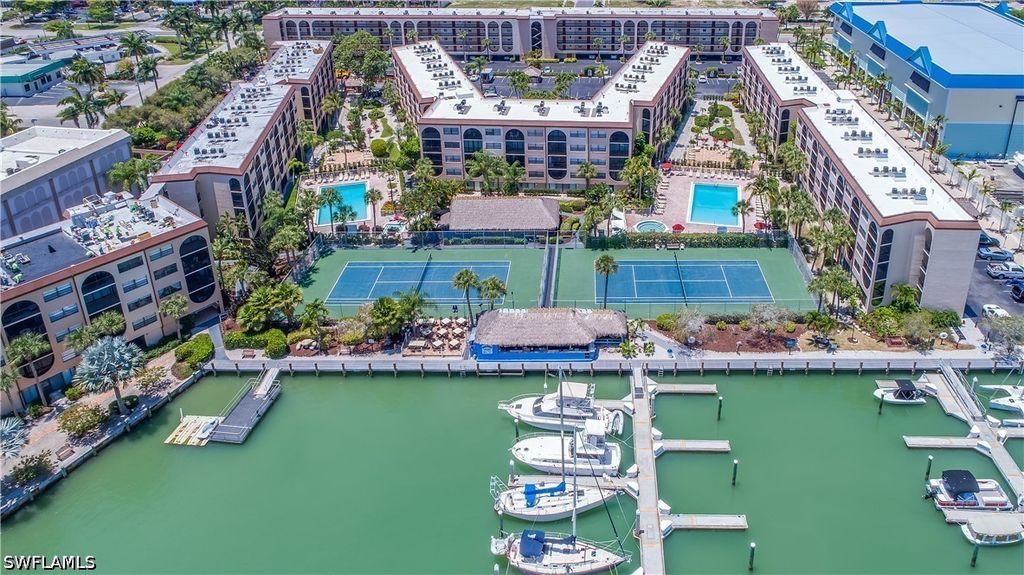995 Anglers CV N402, Marco Island, FL 34145