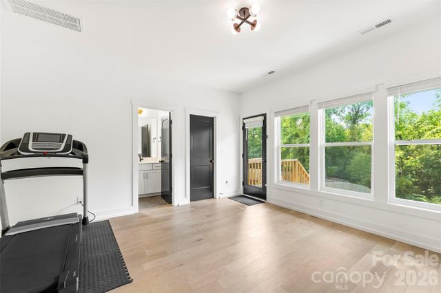 2703 Parkway Avenue, Charlotte, NC 28208